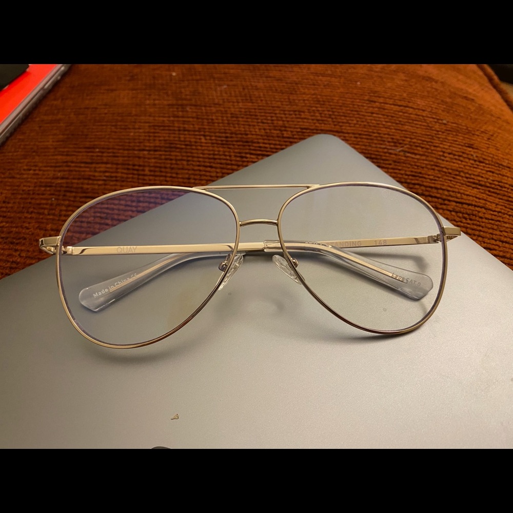 Quay Austrailia blue light glasses